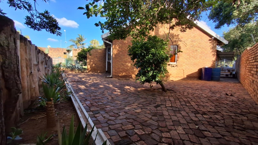 4 Bedroom Property for Sale in Sterpark Limpopo