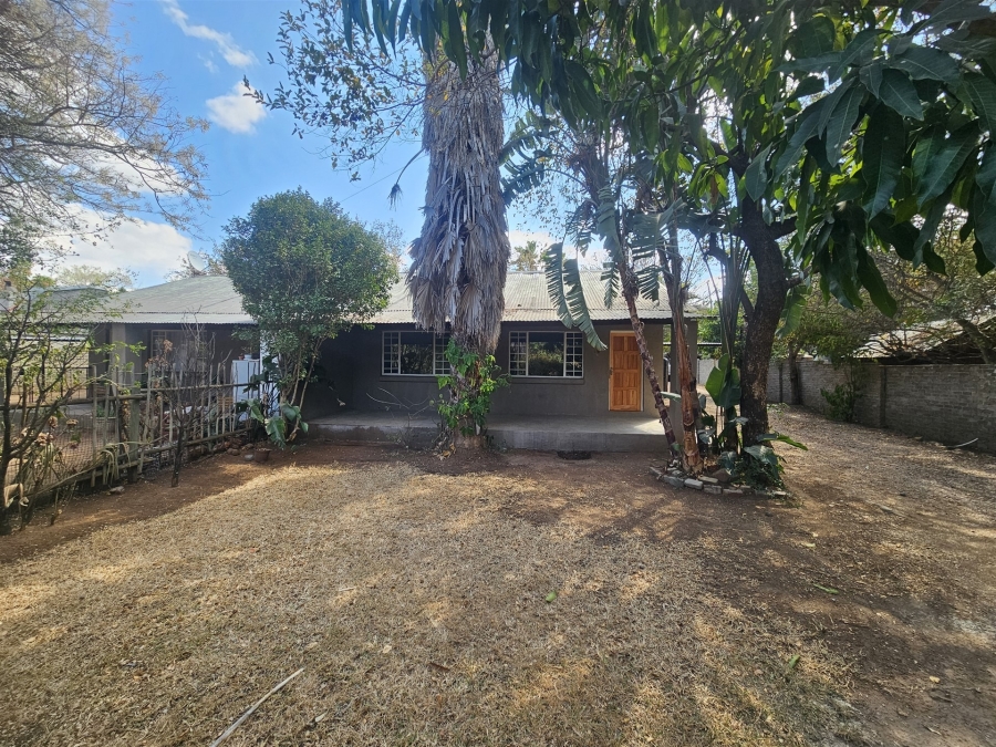 To Let 2 Bedroom Property for Rent in Hoedspruit Limpopo