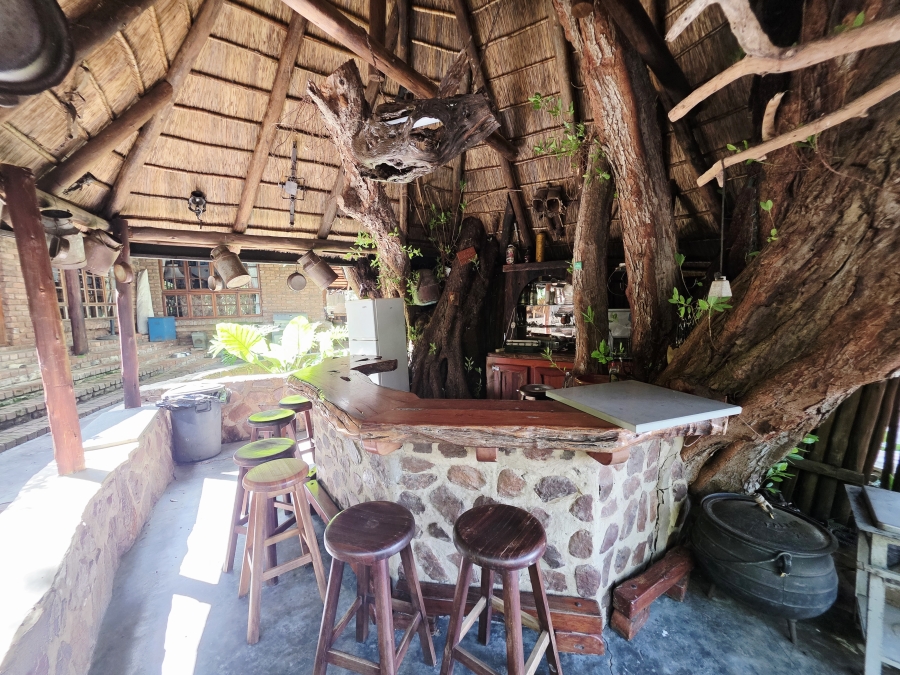 6 Bedroom Property for Sale in Modimolle Limpopo