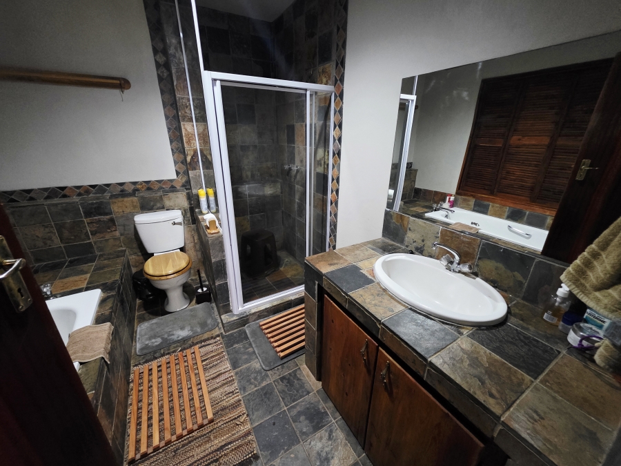 6 Bedroom Property for Sale in Modimolle Limpopo