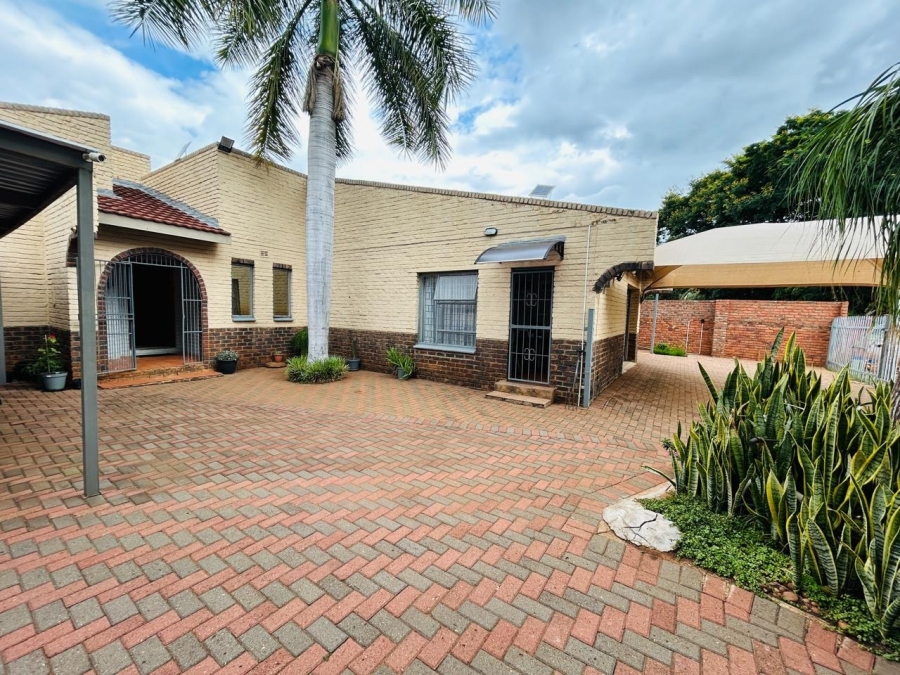 4 Bedroom Property for Sale in Chroompark Limpopo