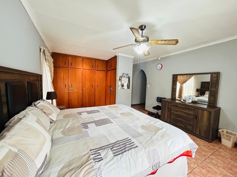 4 Bedroom Property for Sale in Chroompark Limpopo