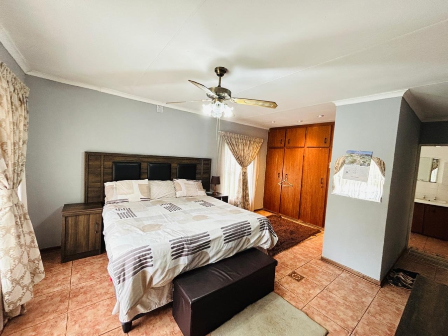 4 Bedroom Property for Sale in Chroompark Limpopo