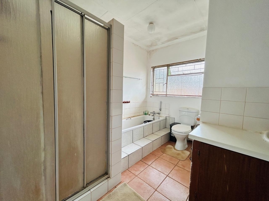 4 Bedroom Property for Sale in Chroompark Limpopo