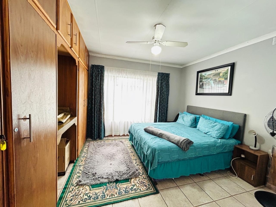 4 Bedroom Property for Sale in Chroompark Limpopo