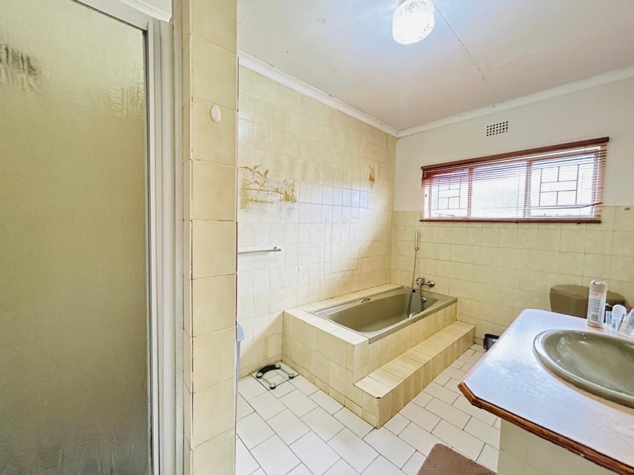 4 Bedroom Property for Sale in Chroompark Limpopo