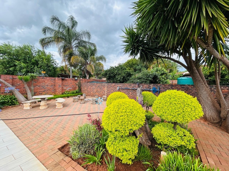 4 Bedroom Property for Sale in Chroompark Limpopo