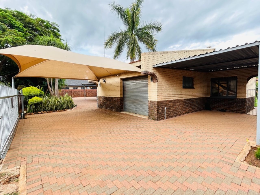 4 Bedroom Property for Sale in Chroompark Limpopo