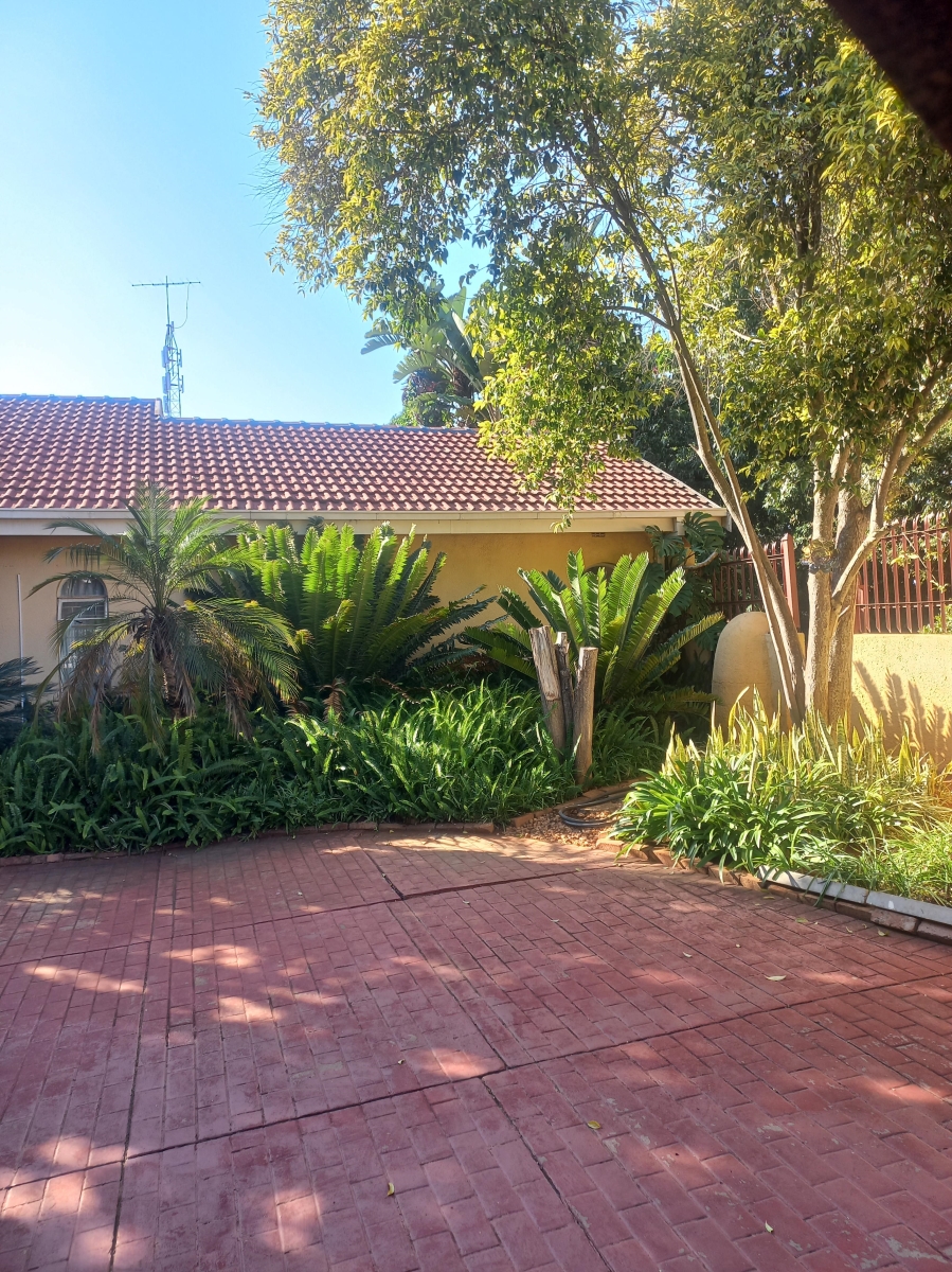 4 Bedroom Property for Sale in Flora Park Limpopo