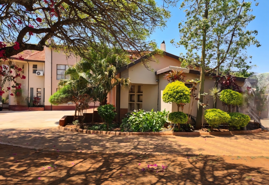 6 Bedroom Property for Sale in Broadlands Estate Limpopo