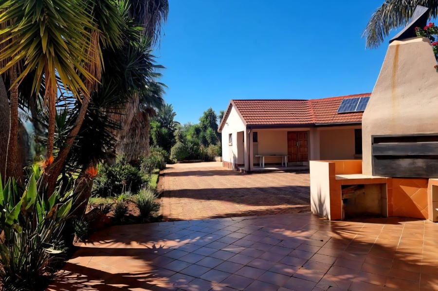 6 Bedroom Property for Sale in Broadlands Estate Limpopo