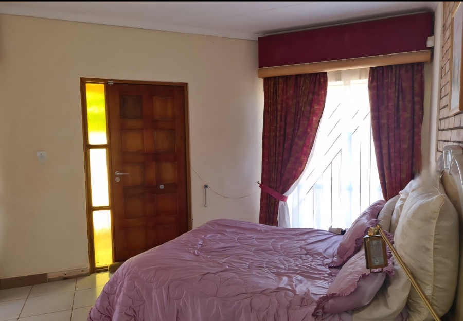 6 Bedroom Property for Sale in Broadlands Estate Limpopo