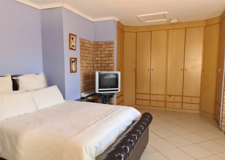 6 Bedroom Property for Sale in Broadlands Estate Limpopo