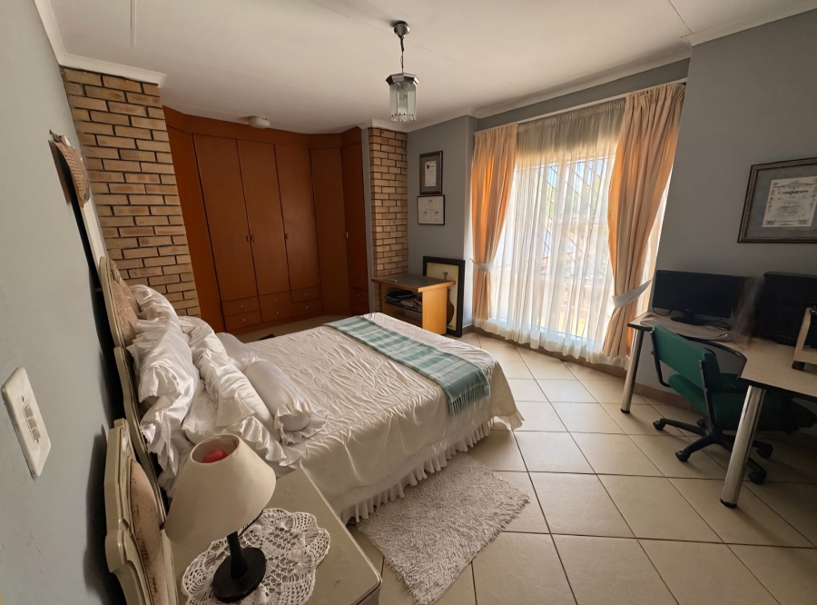 6 Bedroom Property for Sale in Broadlands Estate Limpopo