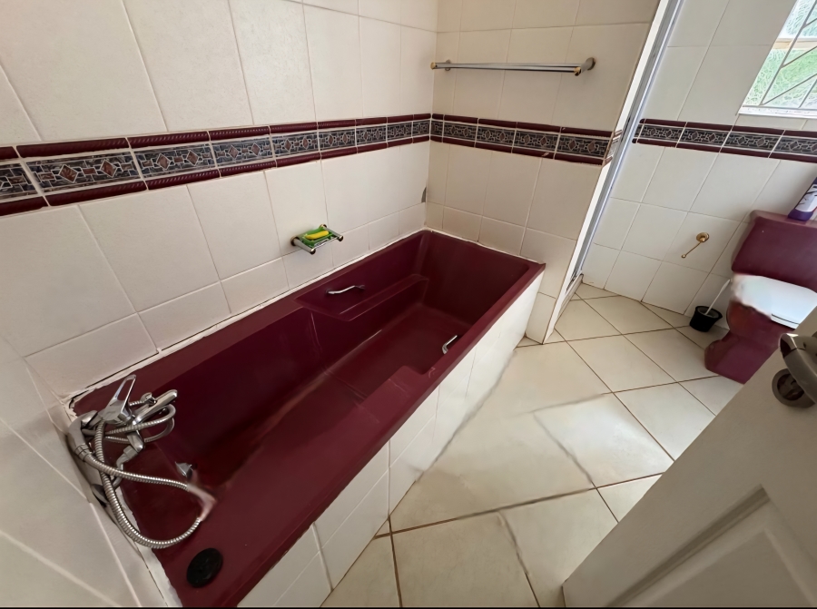 6 Bedroom Property for Sale in Broadlands Estate Limpopo