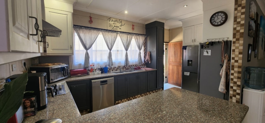 3 Bedroom Property for Sale in Aventura Warmbaths Limpopo