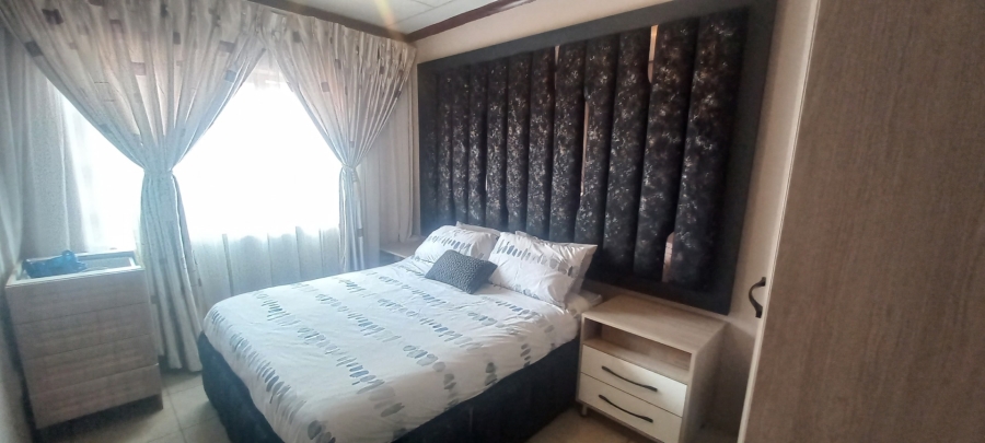 4 Bedroom Property for Sale in Madiba Park Limpopo