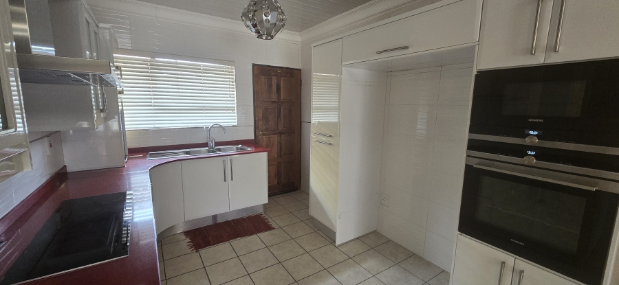 2 Bedroom Property for Sale in Polokwane Central Limpopo