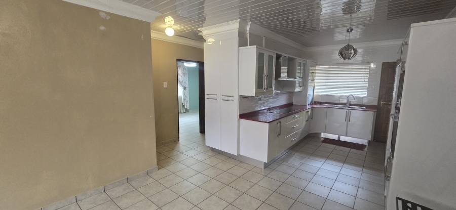 2 Bedroom Property for Sale in Polokwane Central Limpopo