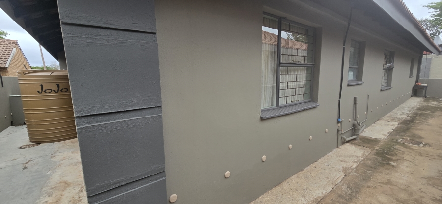 2 Bedroom Property for Sale in Polokwane Central Limpopo