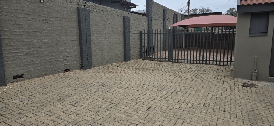 2 Bedroom Property for Sale in Polokwane Central Limpopo