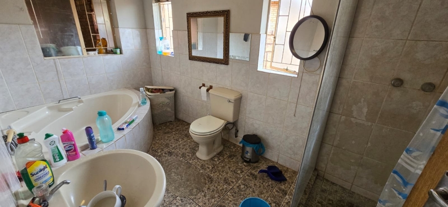 4 Bedroom Property for Sale in Flora Park Limpopo