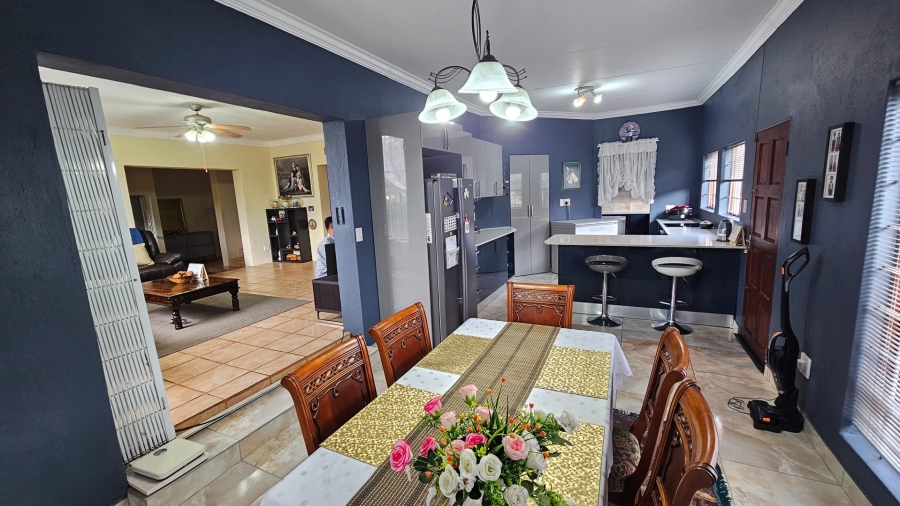 6 Bedroom Property for Sale in Bendor Limpopo