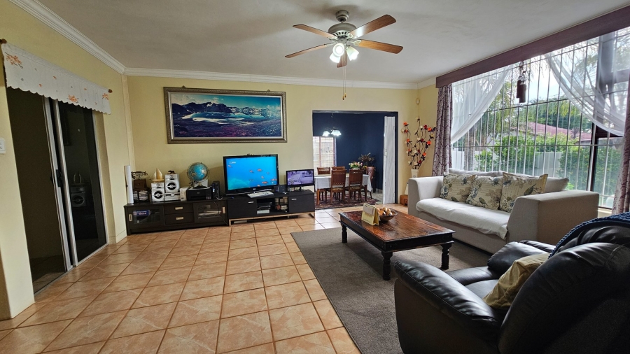 6 Bedroom Property for Sale in Bendor Limpopo