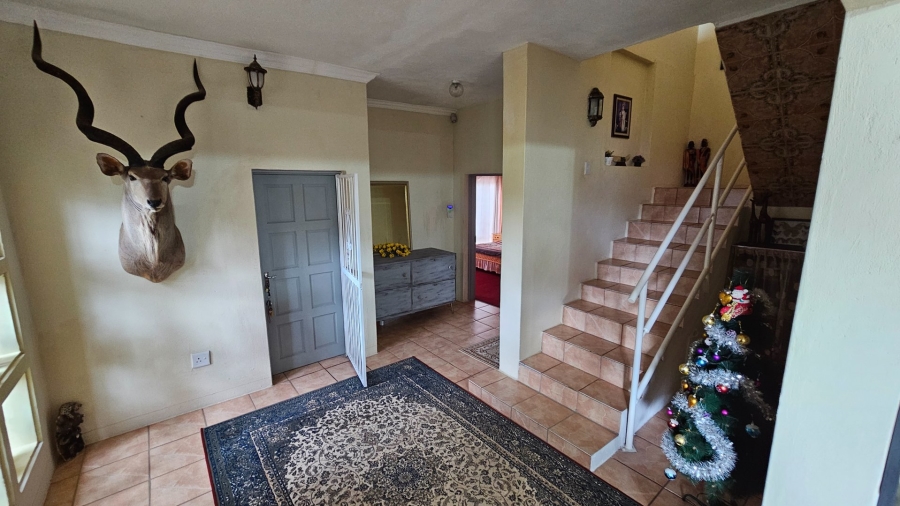 6 Bedroom Property for Sale in Bendor Limpopo