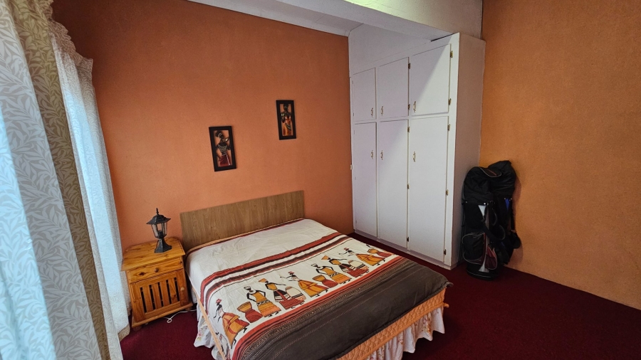 6 Bedroom Property for Sale in Bendor Limpopo