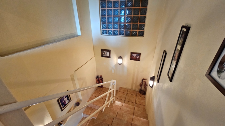 6 Bedroom Property for Sale in Bendor Limpopo