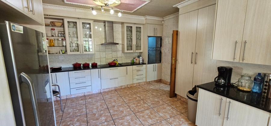 5 Bedroom Property for Sale in Moregloed Limpopo