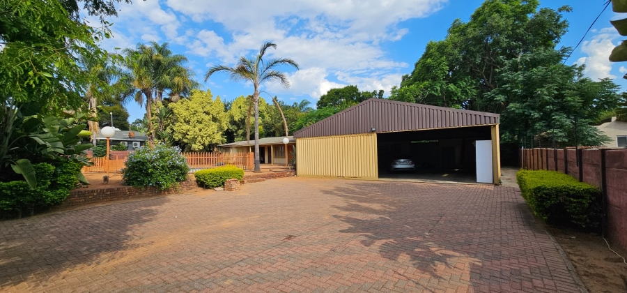 5 Bedroom Property for Sale in Moregloed Limpopo