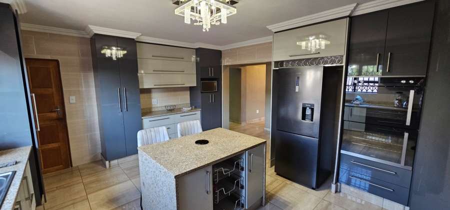 5 Bedroom Property for Sale in Serala View Limpopo