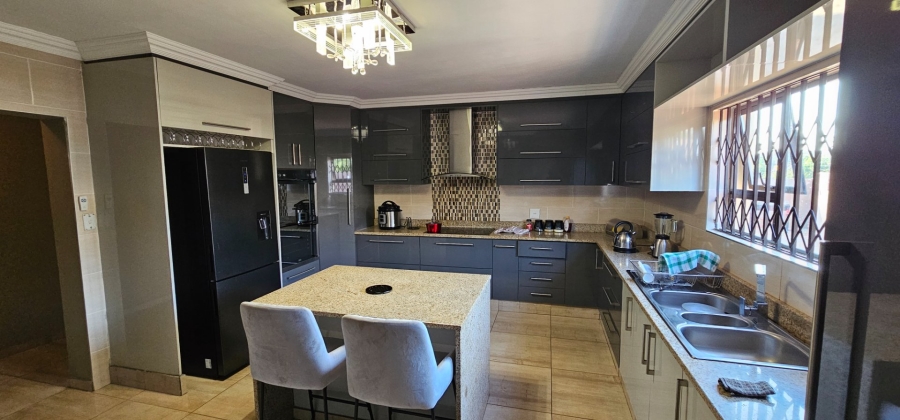 5 Bedroom Property for Sale in Serala View Limpopo