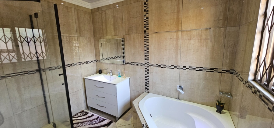 5 Bedroom Property for Sale in Serala View Limpopo