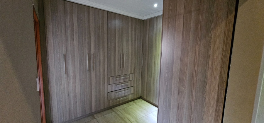 5 Bedroom Property for Sale in Serala View Limpopo