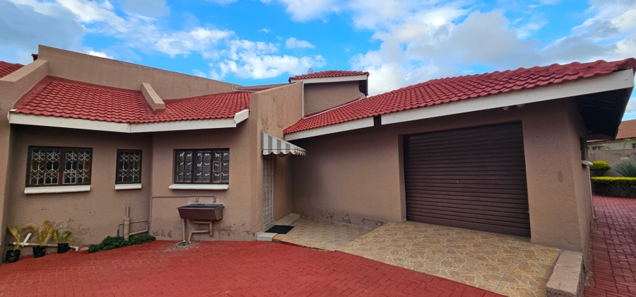 4 Bedroom Property for Sale in Bendor Limpopo