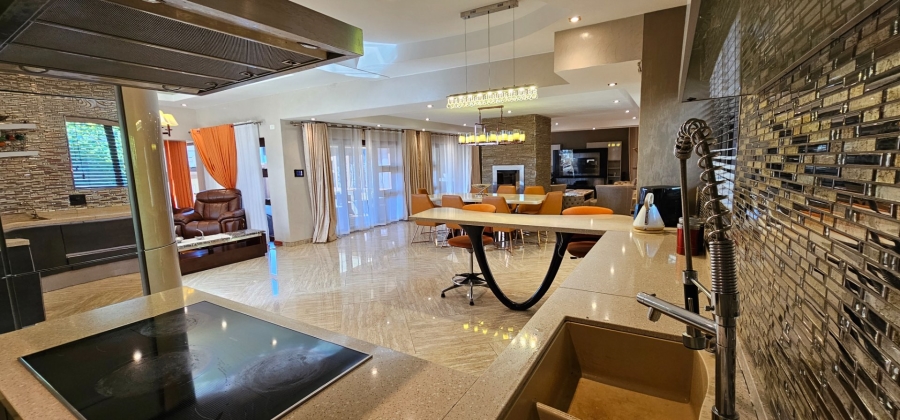 5 Bedroom Property for Sale in Bendor Limpopo