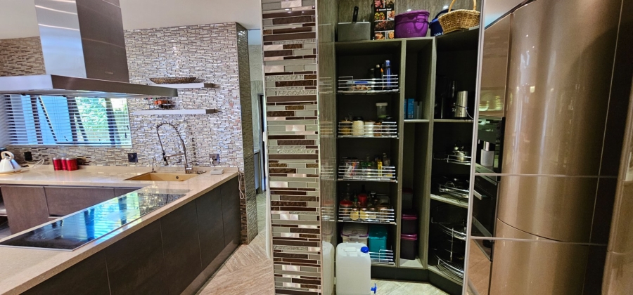 5 Bedroom Property for Sale in Bendor Limpopo