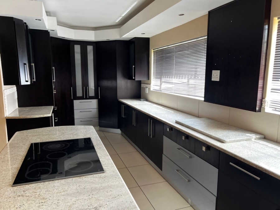 5 Bedroom Property for Sale in Bendor Limpopo