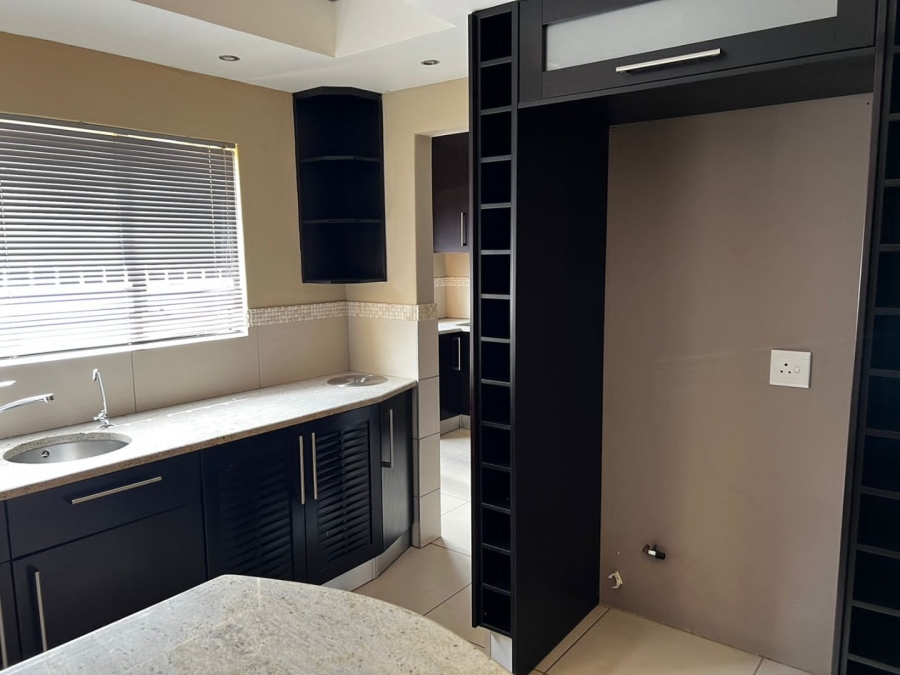 5 Bedroom Property for Sale in Bendor Limpopo