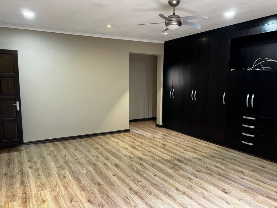 5 Bedroom Property for Sale in Bendor Limpopo