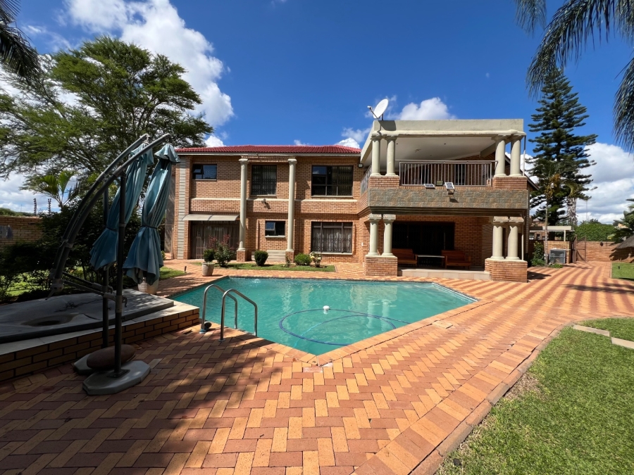 8 Bedroom Property for Sale in Bendor Limpopo