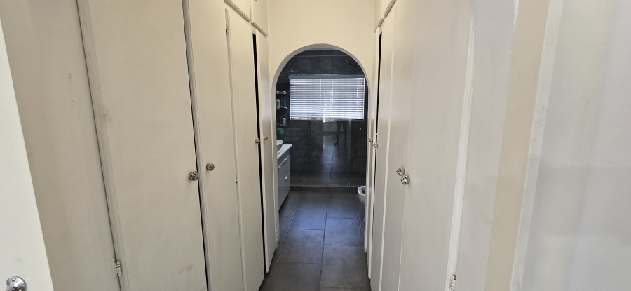 6 Bedroom Property for Sale in Bendor Limpopo