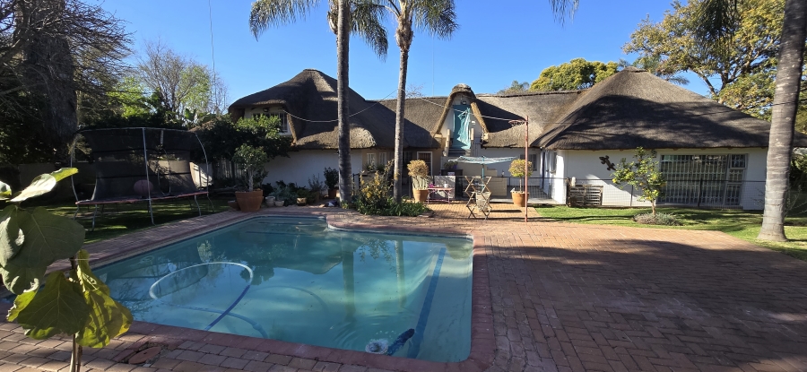 6 Bedroom Property for Sale in Bendor Limpopo