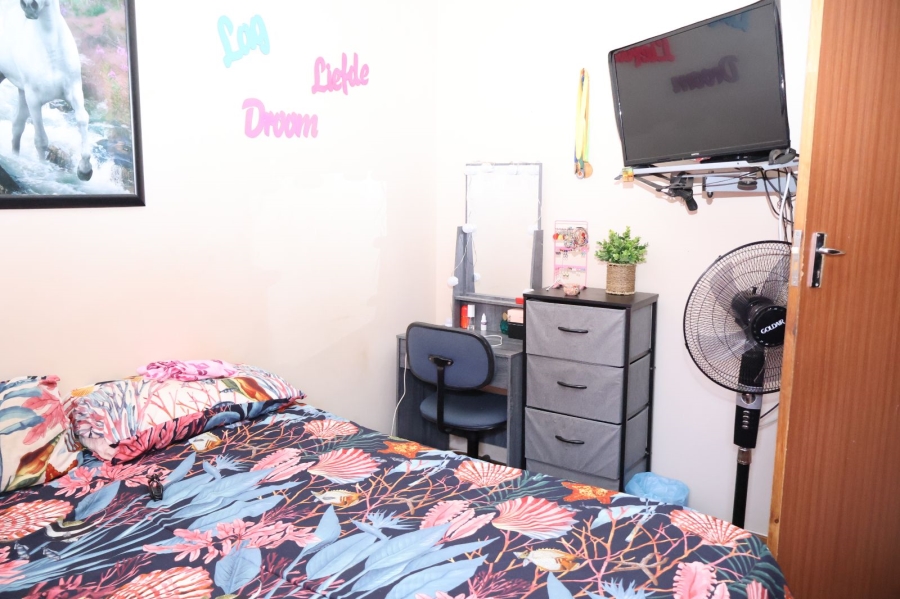 5 Bedroom Property for Sale in Chroompark Limpopo