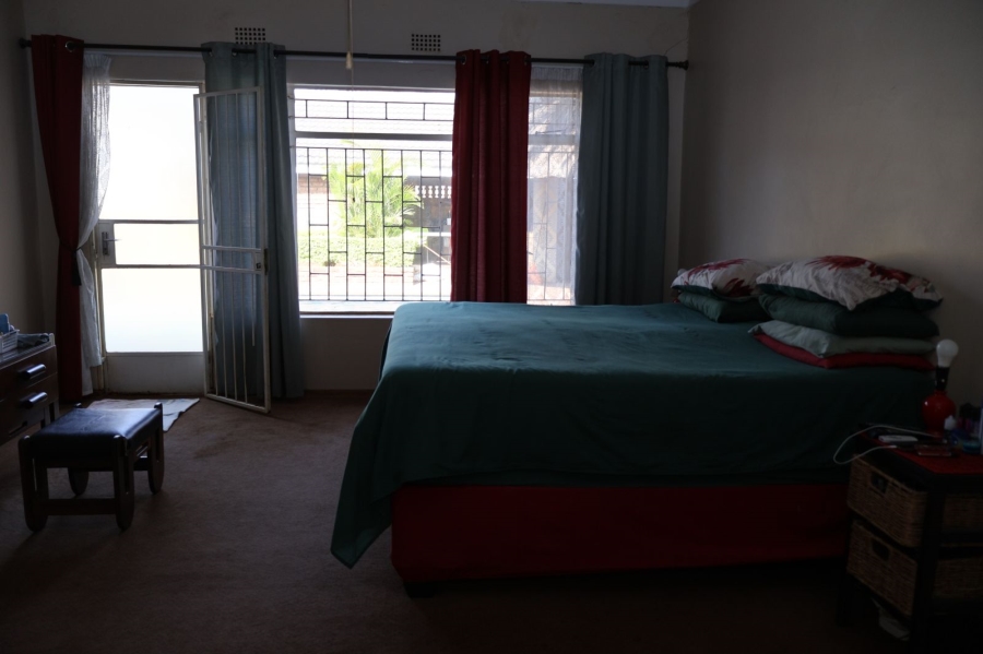 5 Bedroom Property for Sale in Chroompark Limpopo