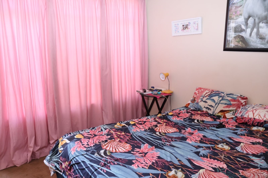 5 Bedroom Property for Sale in Chroompark Limpopo