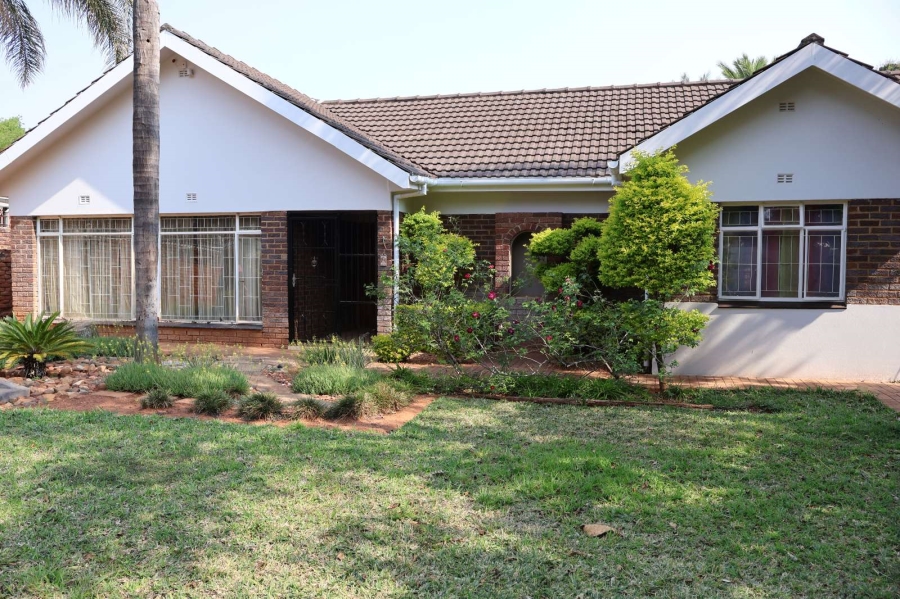 5 Bedroom Property for Sale in Chroompark Limpopo